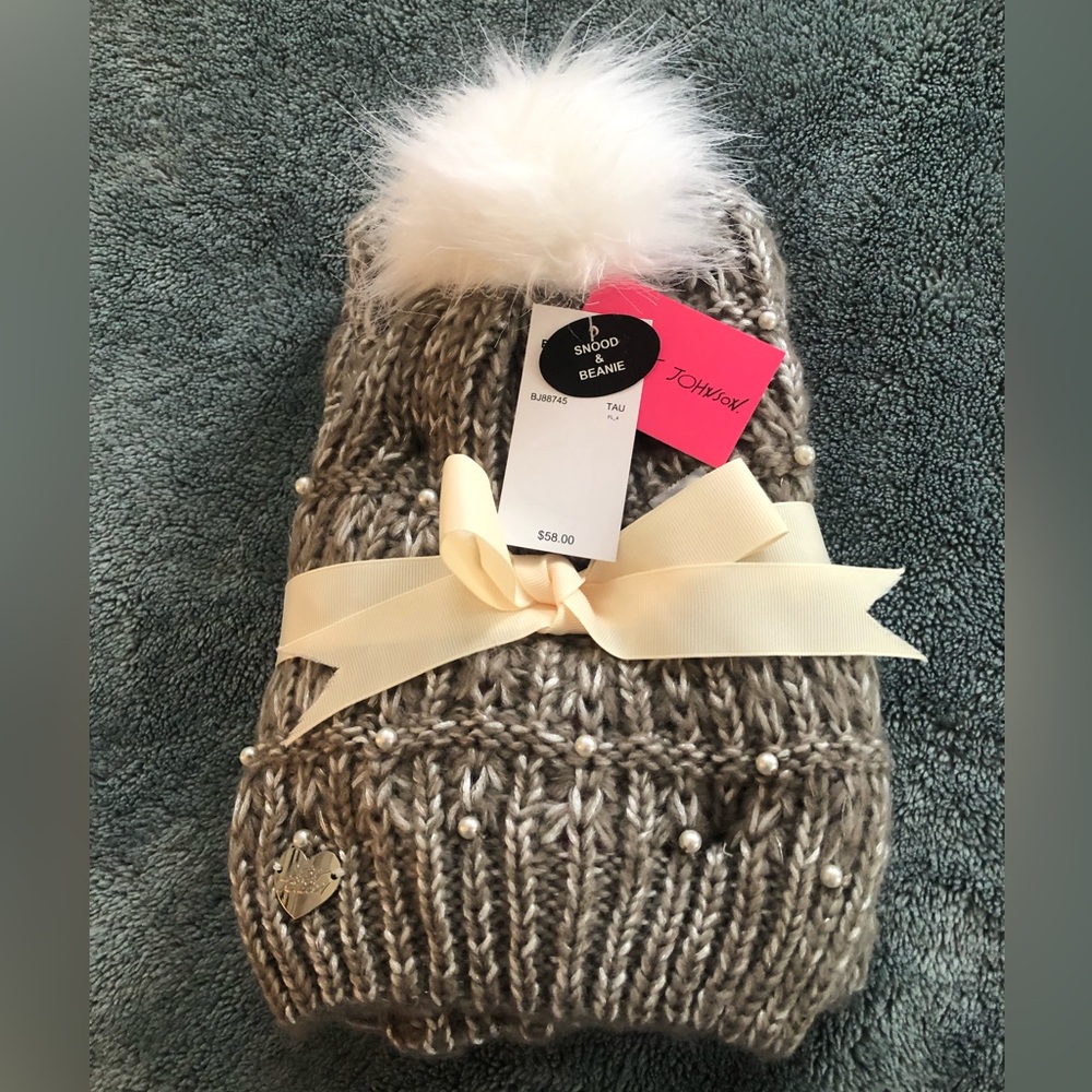 NWT, Betsey Johnson Snood (looped scarf) and Beanie set.